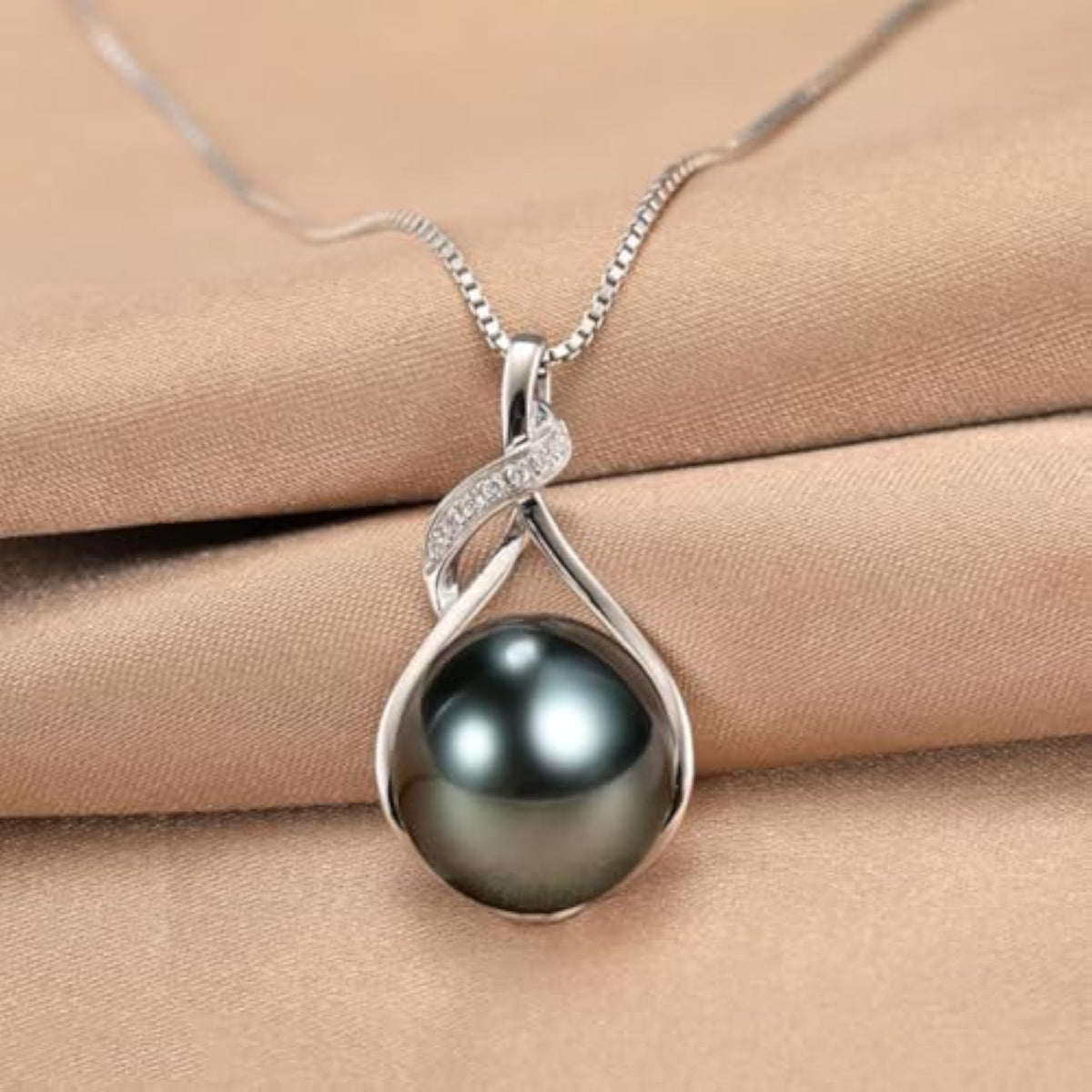 Beautiful Tahitian Black Pearl Necklace
