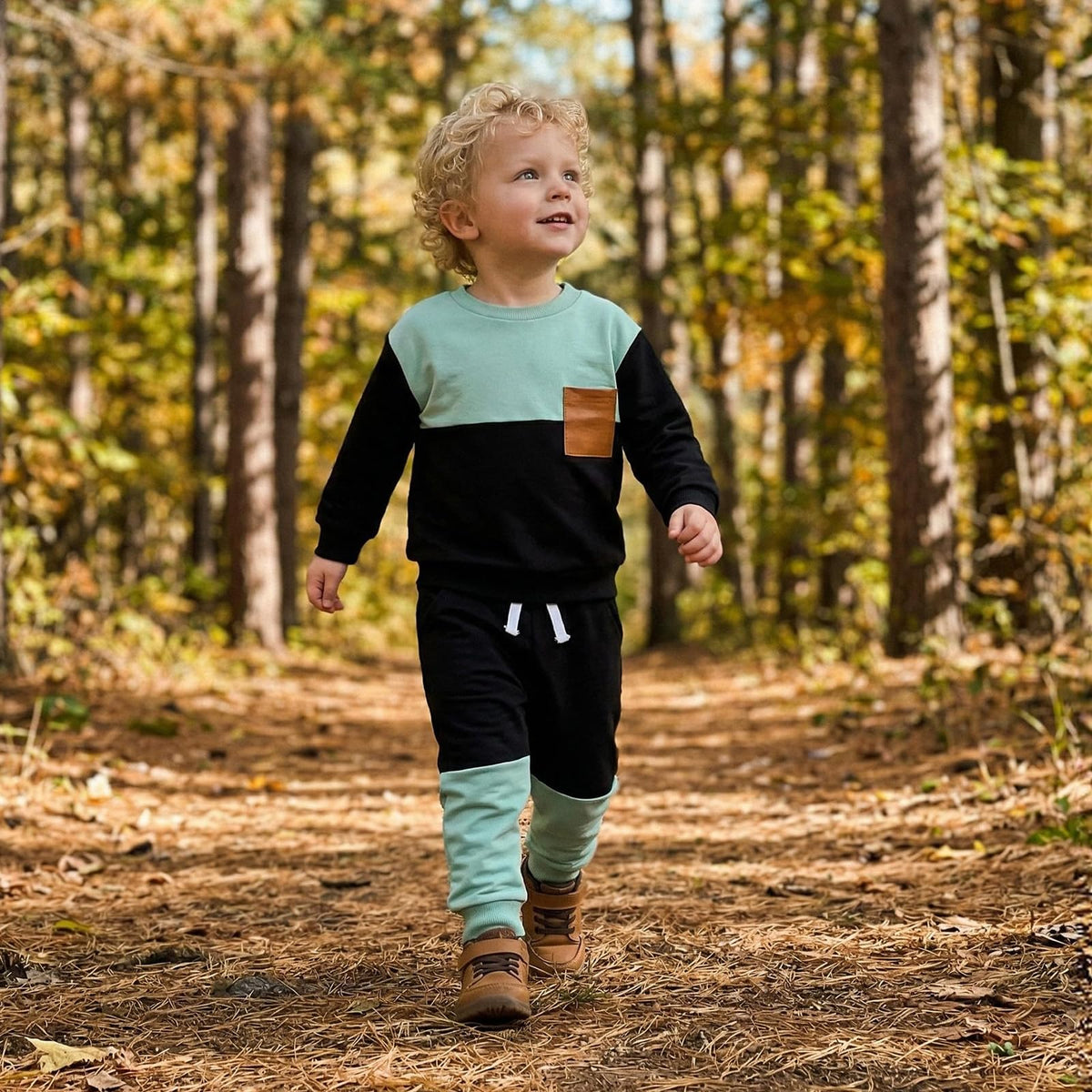 Toddler Color Block Sweatshirt and Jogger Set in Mint and Black