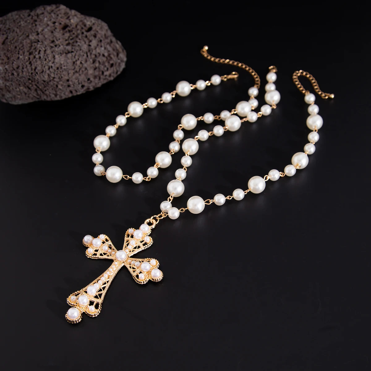 Elegant Imitation Pearl Goth Cross Choker Main image