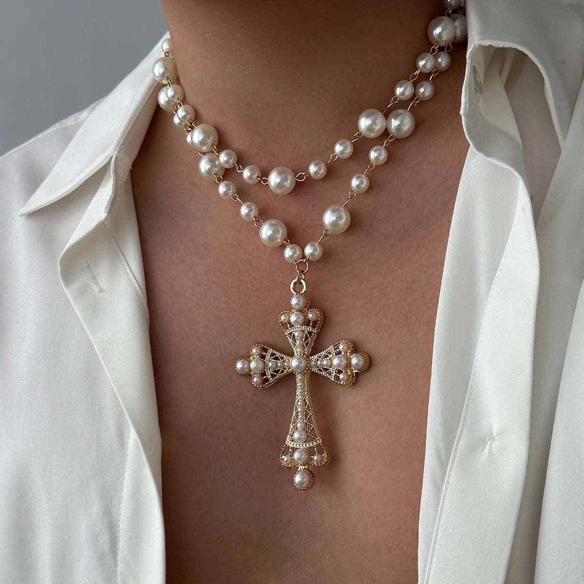 Elegant Imitation Pearl Goth Cross Choker