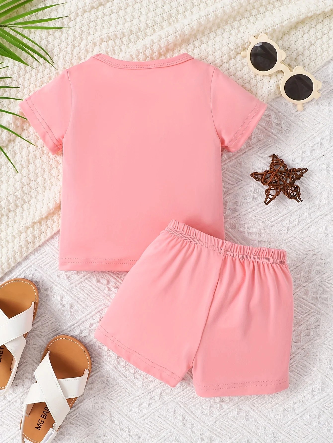 Pink Shorts and Top for Baby Girls Secondary image